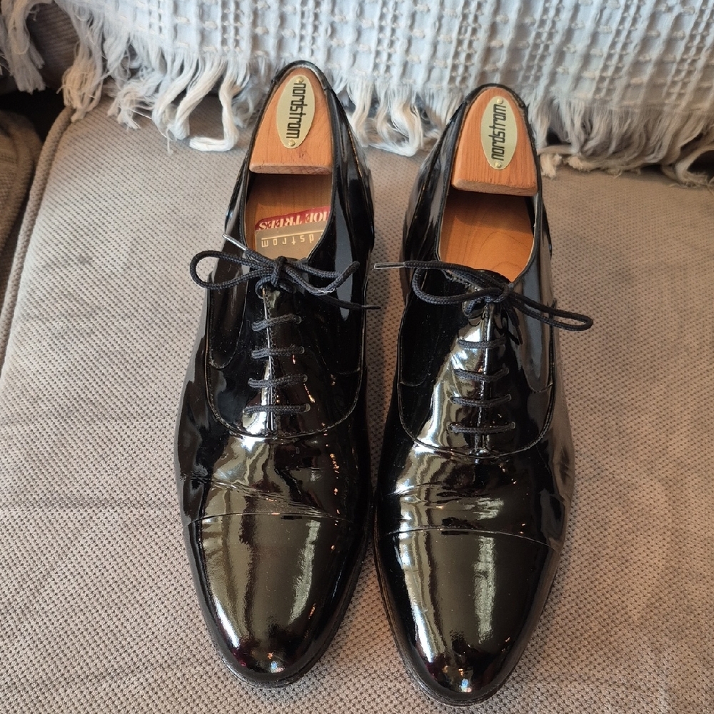 Gucci Black Patent Leather Oxfords